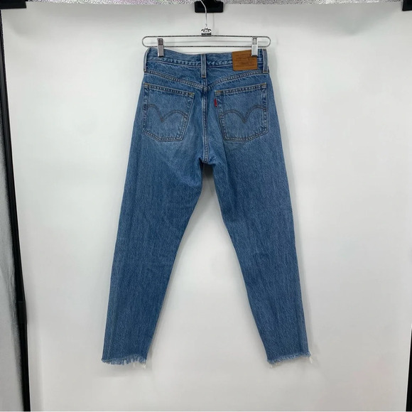 Levi's‎ Premium Wedgie Fit Jeans Women Size 25 Blue Cotton Raw Frayed Hem Ripped - Picture 6 of 13